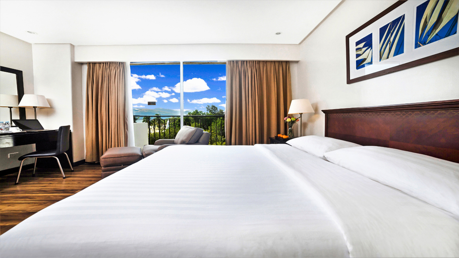 Bedroom 3, Court Meridian Hotel & Suites, Olongapo City