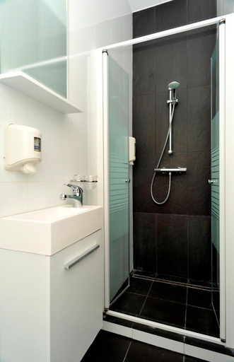 Bathroom, Hotel The Moon, Bruxelles
