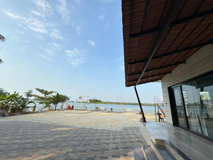 Exterior & Views 1, The Glasswater By the Backwater Homestay, Udupi