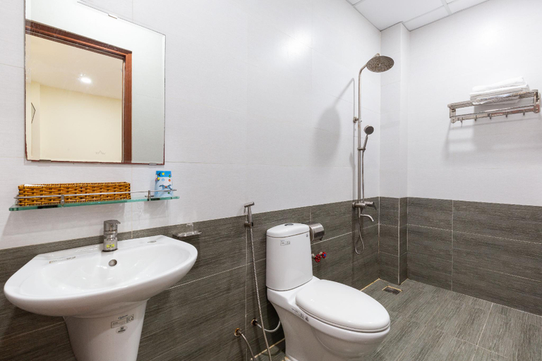 Bathroom 9