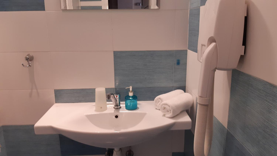 Bathroom 4, Motivi Hotel, Varna