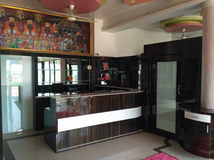 Others 5, Hotel The Greetings, Pune