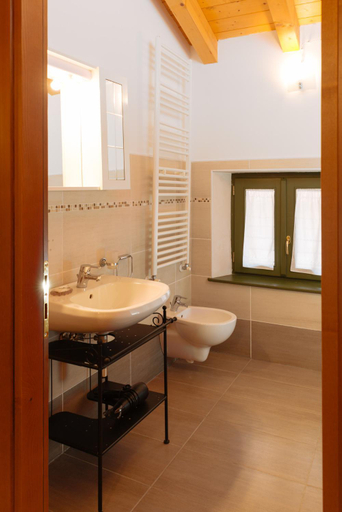 Bedroom 3, Albergo Diffuso Polcenigo P.Lacchin, Pordenone