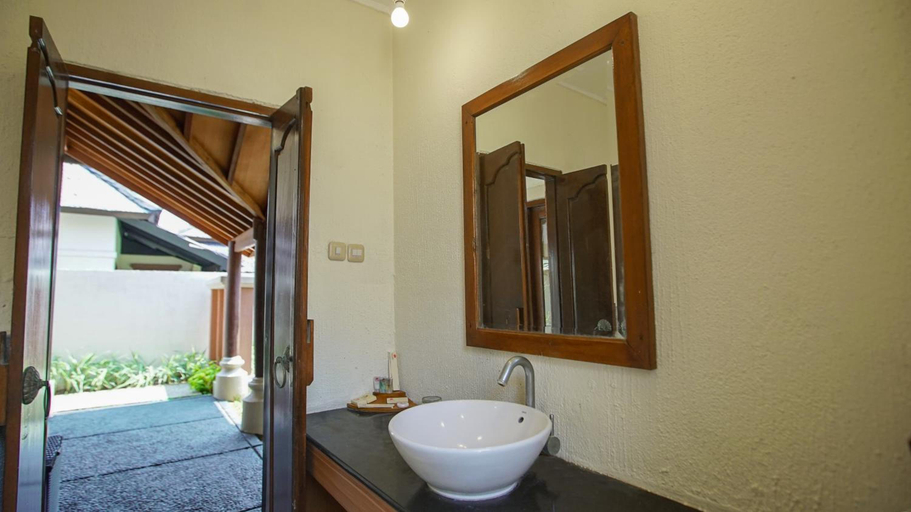 Bathroom, Kalicaa Villa Resort, Pandeglang