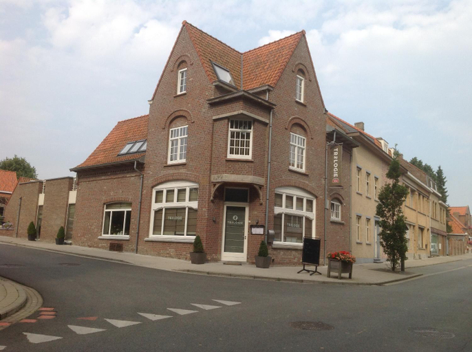 Others 5, Trilogie Appartementen & Gasterij, West-Vlaanderen