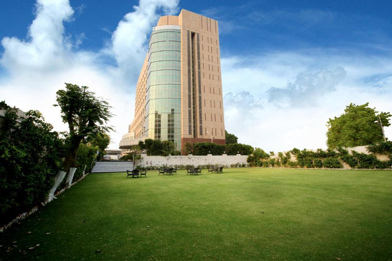 Exterior & Views 1, Fortune Select Global, Gurugram - Member ITC Hotels' Group, West