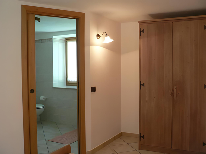 Bathroom 2, La Majon de Fohten, Aosta