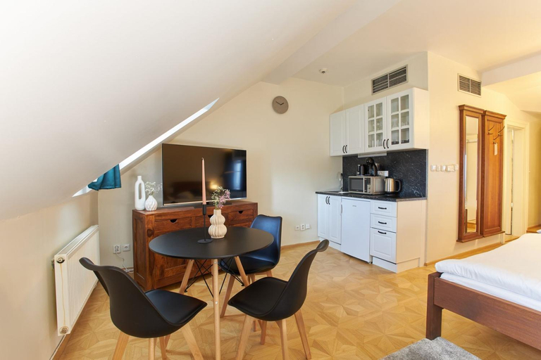 Others 5, River View Residence by Charles Bridge, Praha 1