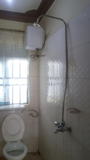 Bathroom 23