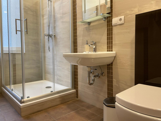 Bathroom 4