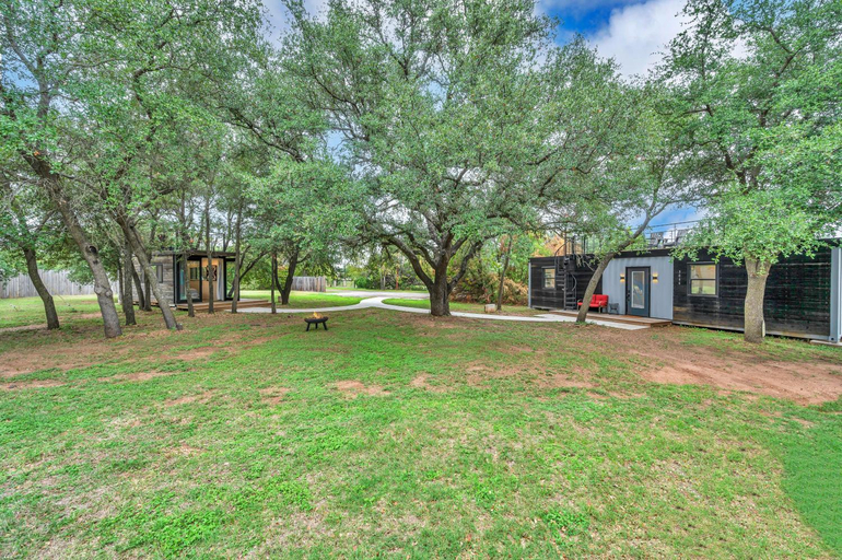 Others 5, Bluebonnet Trail, McLennan