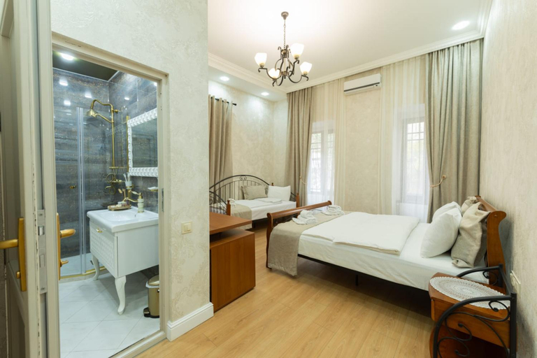 Others 5, Marita Hotel, Tbilisi