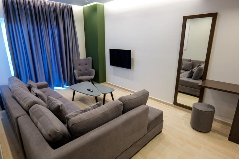 Others 5, Nerium Hotel, Sarandës