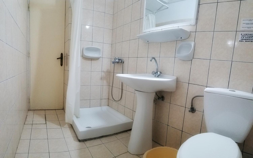 Bathroom, MIRABELLO HOTEL APARTMENTS, Ionian Islands