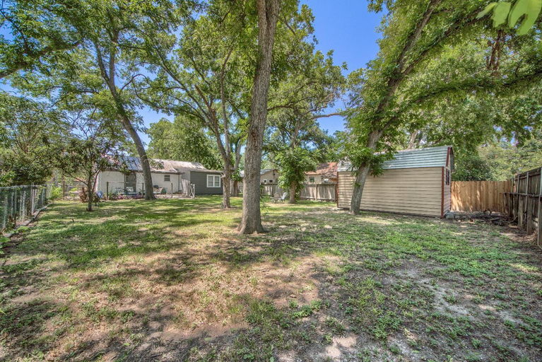 DT 323 Kessler Cottage, Comal