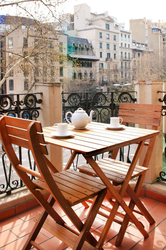 Others 3, Casa Valeta, Barcelona
