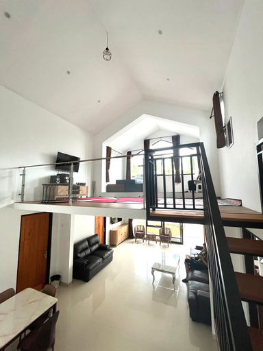 Dining Room 12