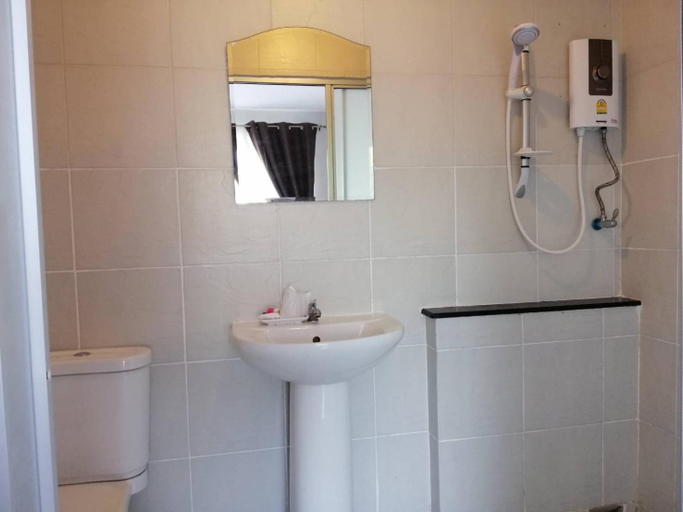 Bathroom 3, MONTANA COURT PATTAYA, Pattaya