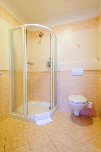 Bathroom 2, Alexis, Praha 2