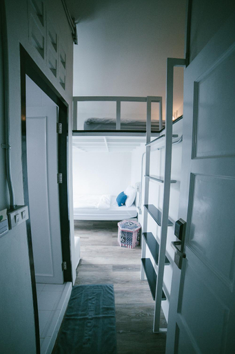 Bedroom 26