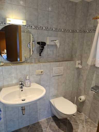 Bathroom 5, Gastehaus Baltram, Berchtesgadener Land