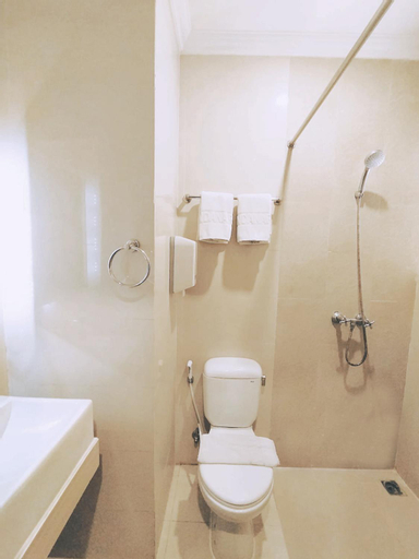 Bathroom 4
