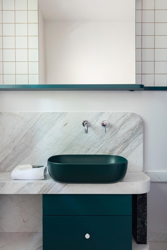 Bathroom 1, Nileos House, Attica