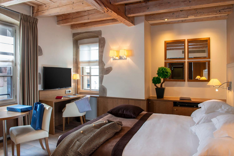 Bedroom, Hotel Les Armures, Genève