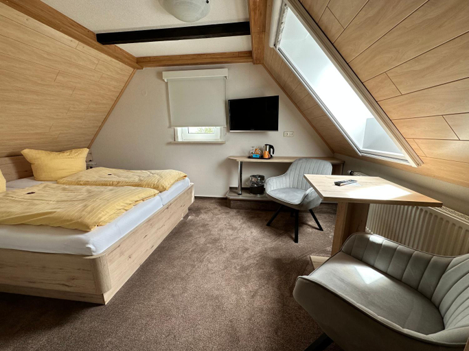 Others 3, Hotel Peters Schwalbennest, Wittmund