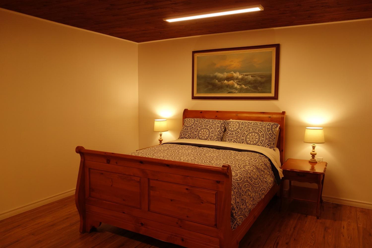 The Nest in the Forest Bed and Breakfast (Hot tub and Sauna), Peterborough