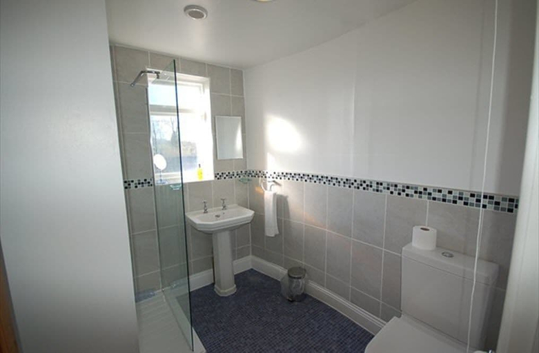 Bathroom 4, The Old Red Lion, Oxfordshire