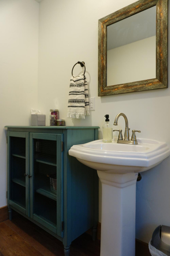 Bathroom 3, Silver Birch Vacation Rental, Matanuska-Susitna