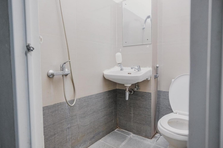 Bathroom 4