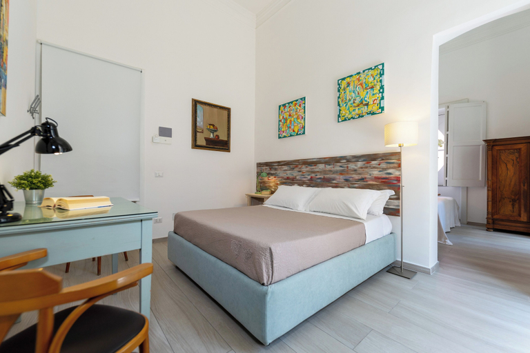 Bedroom 3, Donna Fortuna, Catania