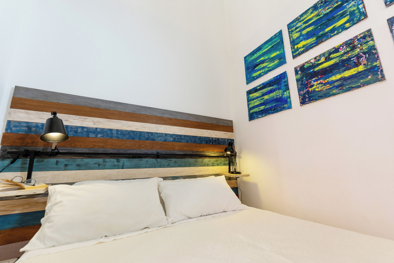 Bedroom 5, Donna Fortuna, Catania