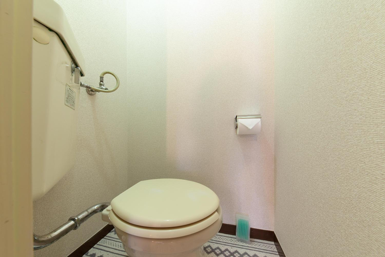 Bathroom 14