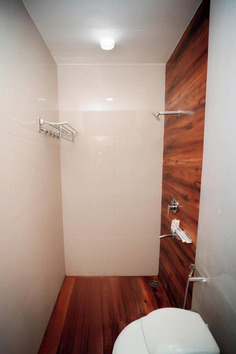 Bathroom 4, Wagharanya Resort, Chandrapur