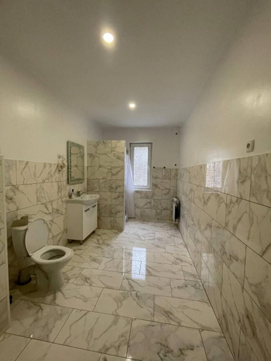 Bathroom 3, Сідус, Drohobyts'kyi