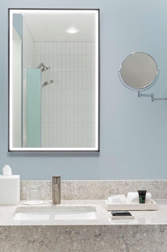 Bathroom 10