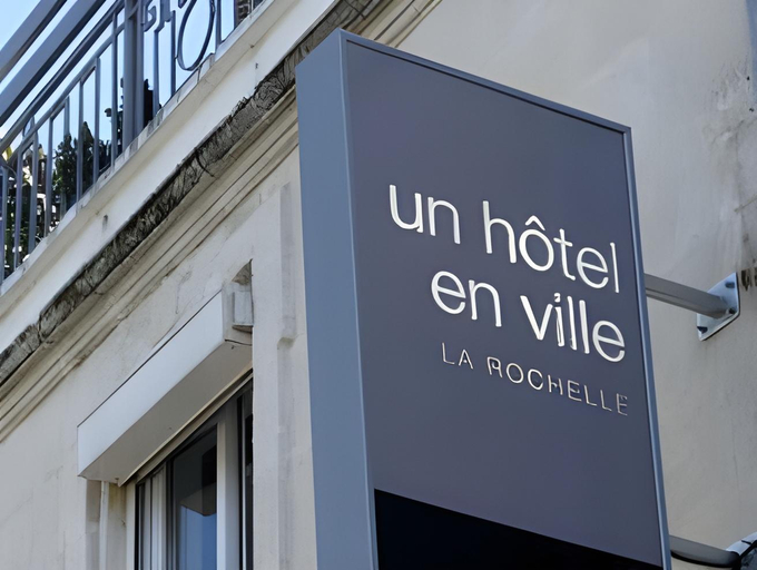 Others 5, Un Hôtel en Ville, Charente-Maritime