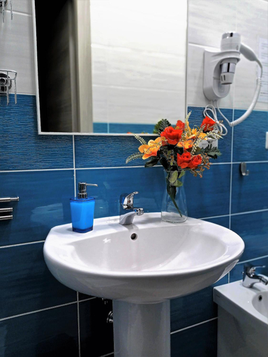 Bathroom 3, Essenza di Napoli B&B, Napoli