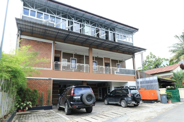 Exterior & Views 4, Hotel Celia, Samarinda