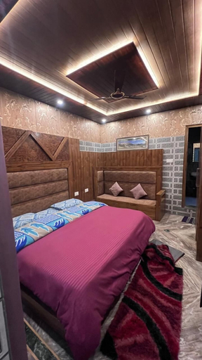 Bedroom 3, Hotel Dev Bhumi, Rudraprayag