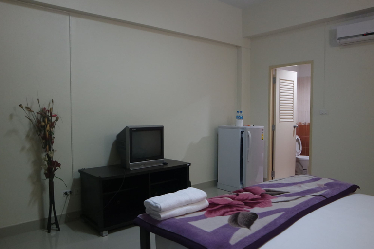 Bedroom 2, Gino House, Pattaya