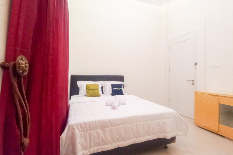 Bedroom 12