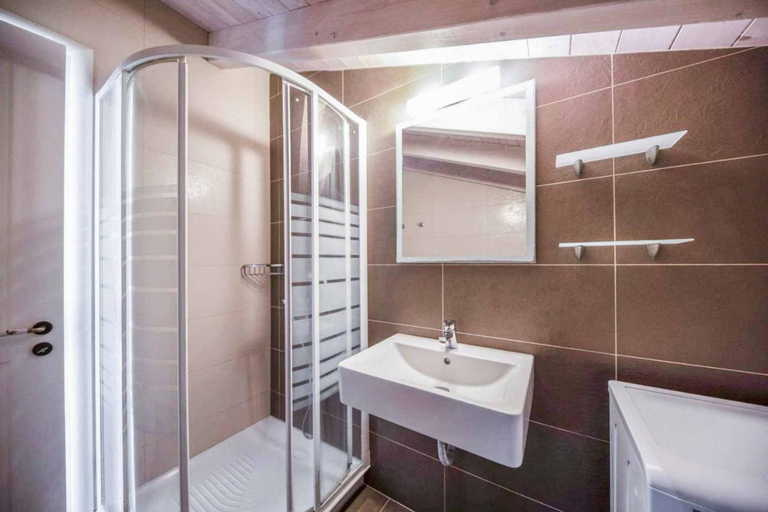 Bathroom 3, Villa Gialetti, Ionian Islands