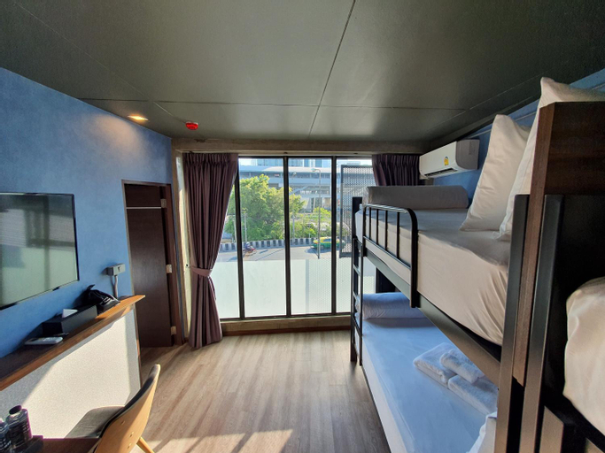 Bedroom 9