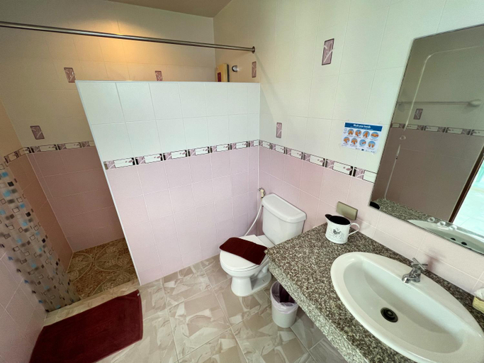 Bathroom 9