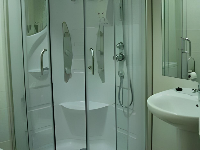Bathroom 2, Don Diego, Ávila