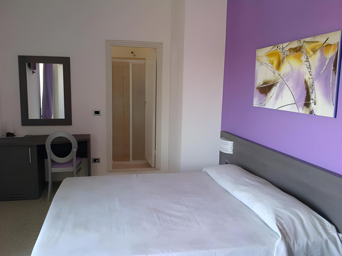 Bedroom 2, Gfh - Hotel Spiaggia D'oro, Pesaro E Urbino